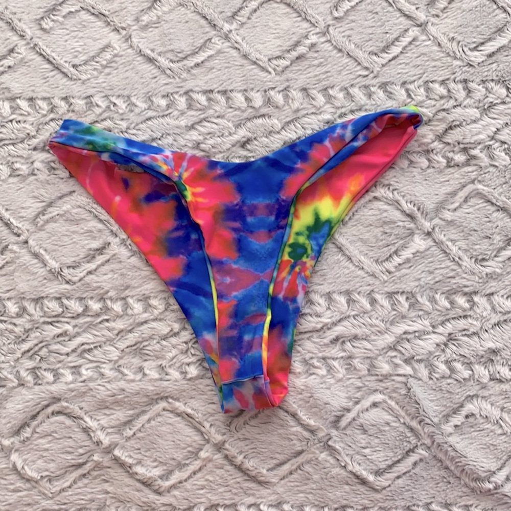 tie dye bikini bottoms size small